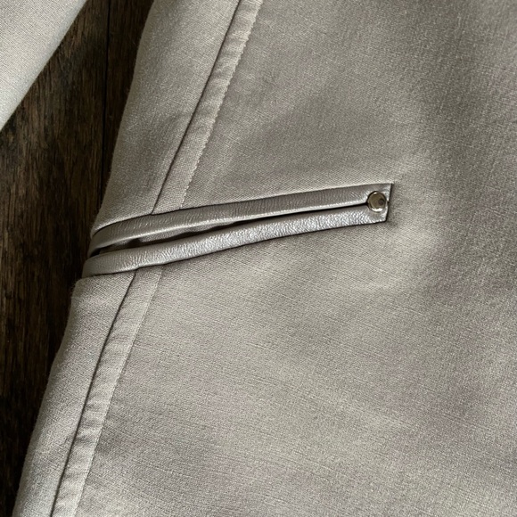 Canadian made grey blazer/ jacket with lining and faux leather details 4 - Picture 10 of 15